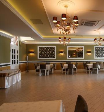 Hotel Pod Zlota Korona Opole Exterior photo